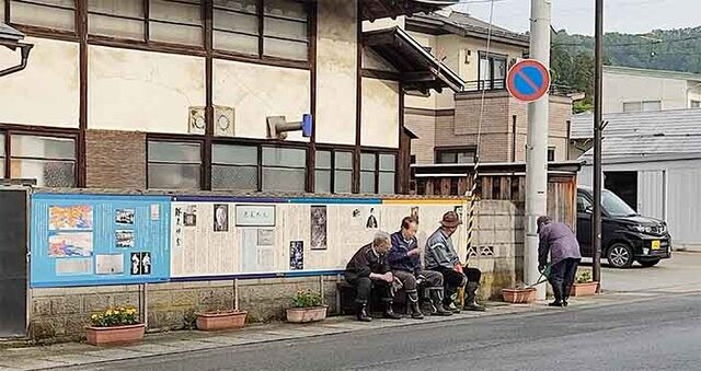 花植え2023514 6.jpg